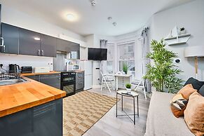 Princess Red - Portrush by the Sea