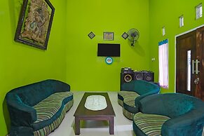 OYO 92202 Kost Auto Syariah Anggaswangi