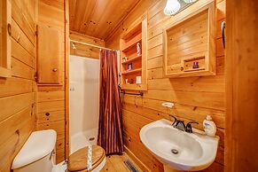 Blueridge Retreat Private 4 BDR Cabin Sleeps 10!