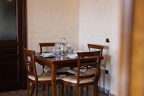 Appartamento Con Terrazzo A Capodimonte