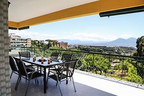 Appartamento Con Terrazzo A Capodimonte