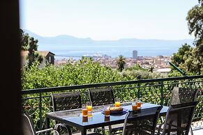 Appartamento Con Terrazzo A Capodimonte