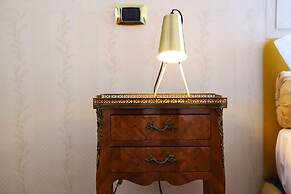 Appartamento Con Terrazzo A Capodimonte