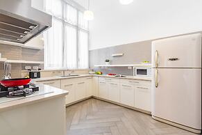 Elegante Appartamento A Piazza Dei Martiri