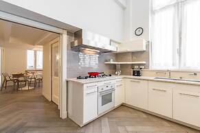 Elegante Appartamento A Piazza Dei Martiri