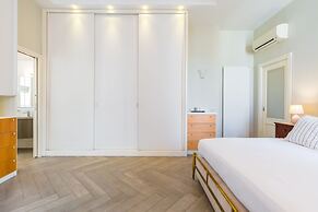 Elegante Appartamento A Piazza Dei Martiri