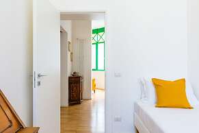 Tra Le Cupole Di Napoli By Wonderful Italy