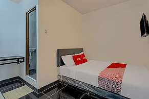 Super OYO Capital O 3198 Sukomanunggal Inn