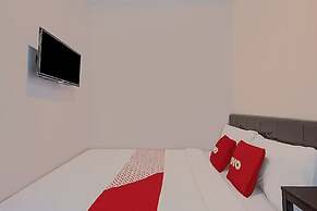 Super OYO Capital O 3198 Sukomanunggal Inn