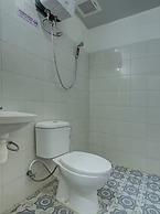 Super OYO Capital O 3198 Sukomanunggal Inn