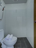 Super OYO Capital O 3198 Sukomanunggal Inn