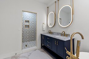 Luxurious Home with Theatre Room