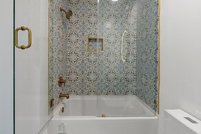 Luxurious Home with Theatre Room