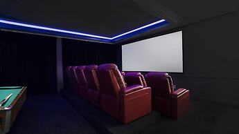 Luxurious Home with Theatre Room