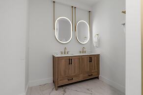 Luxurious Home with Theatre Room