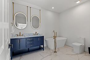 Luxurious Home with Theatre Room