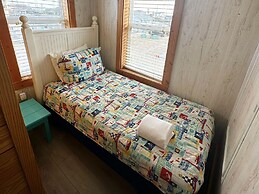 SandSpur Ocean Cottages