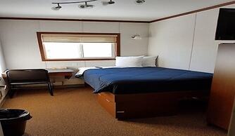 Target Hospitality-Cheecham Lodge