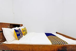 SPOT ON 92156 Adinda Kost