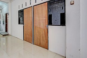 SPOT ON 92156 Adinda Kost