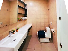 Robertson BY Shahjalal Suites