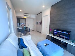 Robertson BY Shahjalal Suites