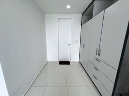 Robertson BY Shahjalal Suites