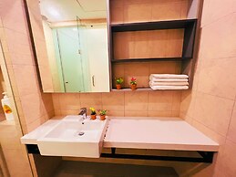 Robertson BY Shahjalal Suites