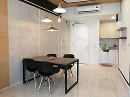 Robertson BY Shahjalal Suites