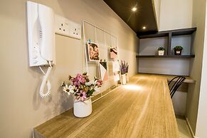 Robertson BY Shahjalal Suites