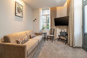 Best Western Premier Le Chapitre Hotel & Spa