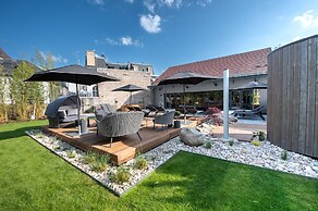 Best Western Premier Le Chapitre Hotel & Spa