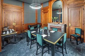 Best Western Premier Le Chapitre Hotel & Spa