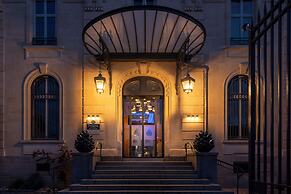 Best Western Premier Le Chapitre Hotel & Spa