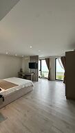 The Deck Otel