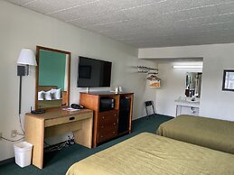 Horseshoe Curve Lodge