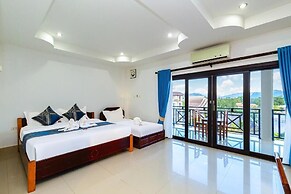 Lisha Grand Riverside Hotel