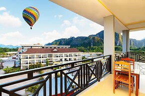 Lisha Grand Riverside Hotel