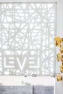 Level luxury condos