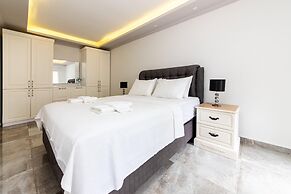 Sea View Huge Private Villa With Terrace in Bodrum