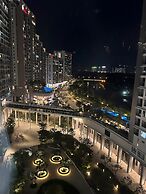 Midtown The Peak Apartment by VnHouse