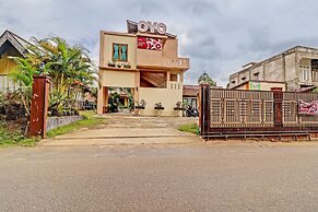 OYO 90945 Arizon Kost