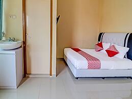 OYO 90945 Arizon Kost