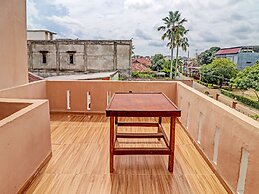 OYO 90945 Arizon Kost