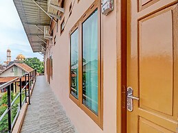 OYO 90945 Arizon Kost