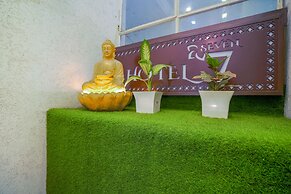Hotel Seven