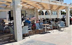 Eleni Apartments Sant George Beach