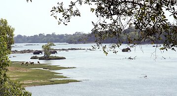 Mayukuyuku Bush Camp