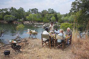 Mayukuyuku Bush Camp