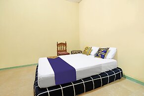 SPOT ON 91222 Kanjeng Mami Homestay Syariah